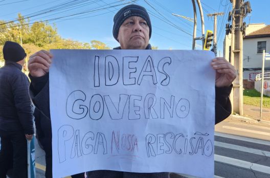 Trabalhadores do Hospital Materno Infantil protestam por pagamento de rescisões e piso da...