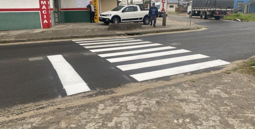 Faixas de pedestres recebem revitalização