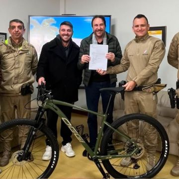 Bicicletas são doadas à Polícia Militar