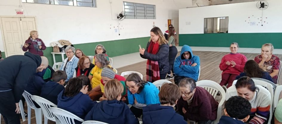 Escola desenvolve projeto sobre política do envelhecimento