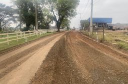 Araranguá: obra na ARA-211 bloqueia tráfego de caminhões durante o dia