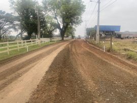 Araranguá: obra na ARA-211 bloqueia tráfego de caminhões durante o dia