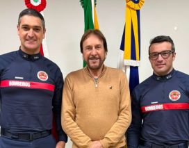 Araranguá: novo comando do 17º BBM realiza visita institucional