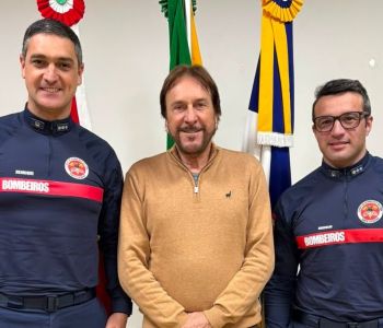 Araranguá: novo comando do 17º BBM realiza visita institucional