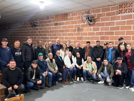 Reunião em Urussanga reforça alianças e apoio ao projeto de Evandro Scaini
