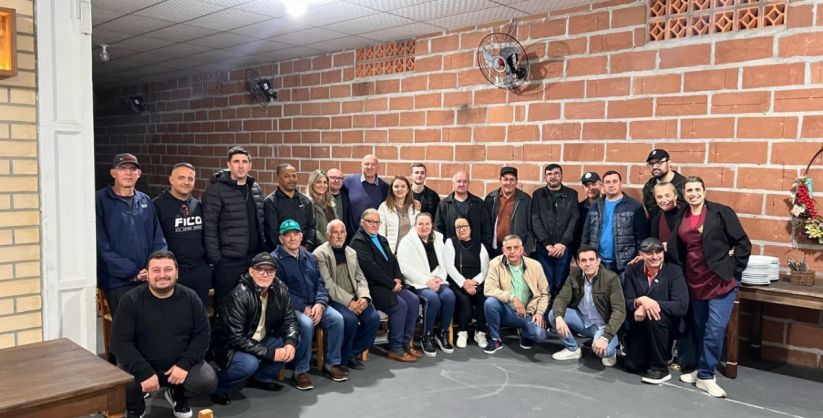 Reunião em Urussanga reforça alianças e apoio ao projeto de Evandro Scaini