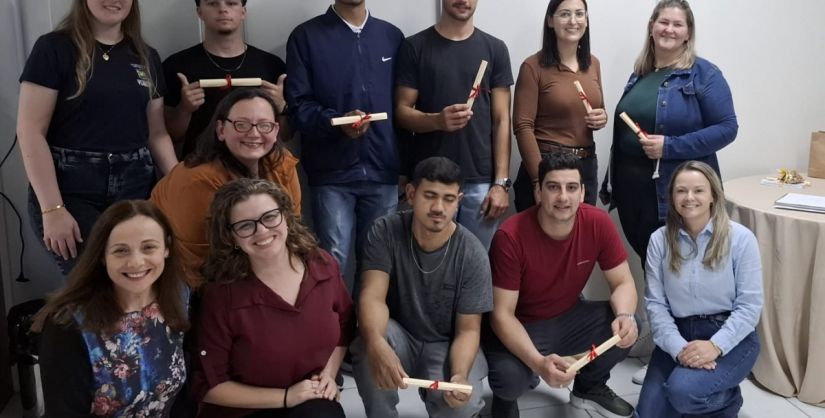 EJA de Turvo celebra a formatura de estudantes