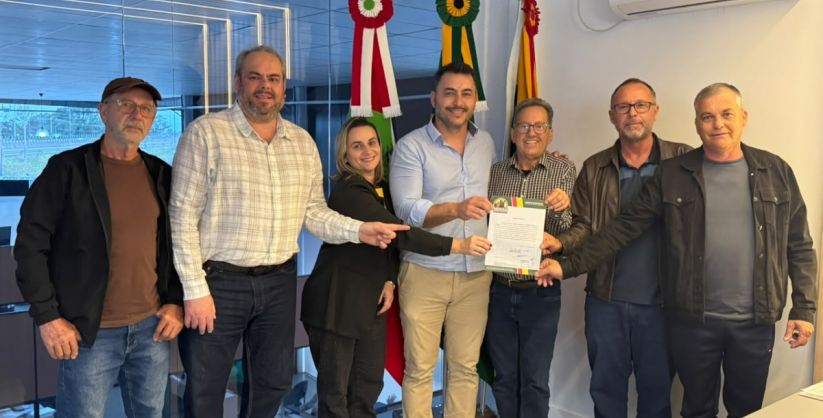 Administração Municipal de Maracajá assina ordem de serviço para pavimentação de acesso ao novo Centro de Eventos