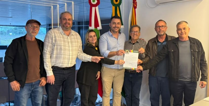Administração Municipal de Maracajá assina ordem de serviço para pavimentação de acesso ao novo Centro de Eventos