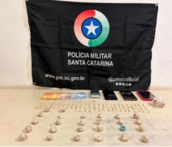 PM prende duas mulheres por tráfico de drogas em Sombrio
