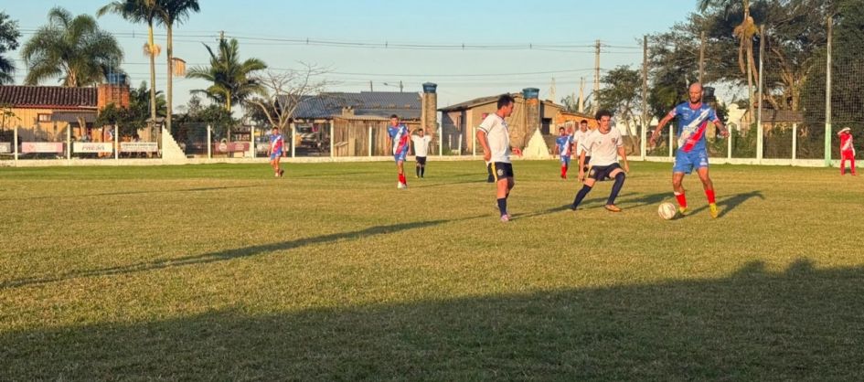 Copa AMESC de Seleções tem início com bons jogos