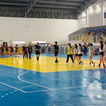 Balneário Arroio do Silva sedia jogos de handebol da Olesc
