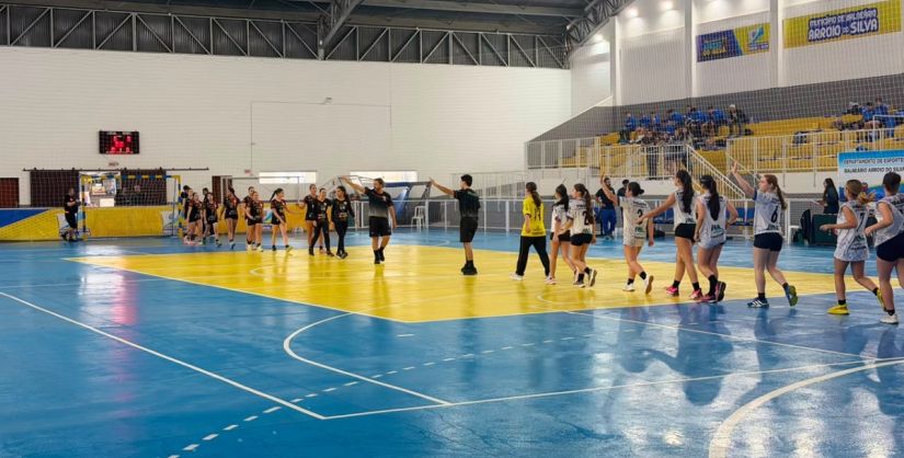 Balneário Arroio do Silva sedia jogos de handebol da Olesc