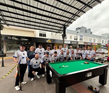 Torneio de Sinuca movimenta o calçadão durante o Sábado Mais em Araranguá