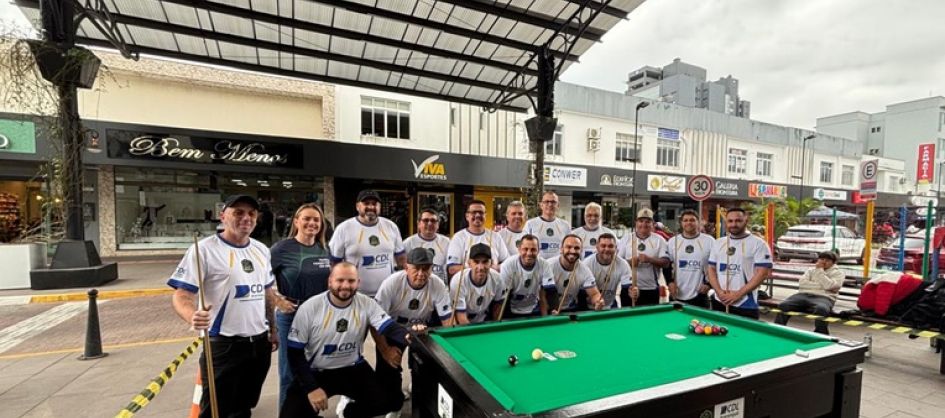 Torneio de Sinuca movimenta o calçadão durante o Sábado ...