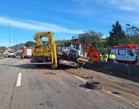 Dois acidentes deixam quatro pessoas feridas na BR-101, em Sombrio