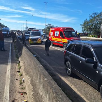 Dois acidentes deixam quatro pessoas feridas na BR-101, em Sombrio