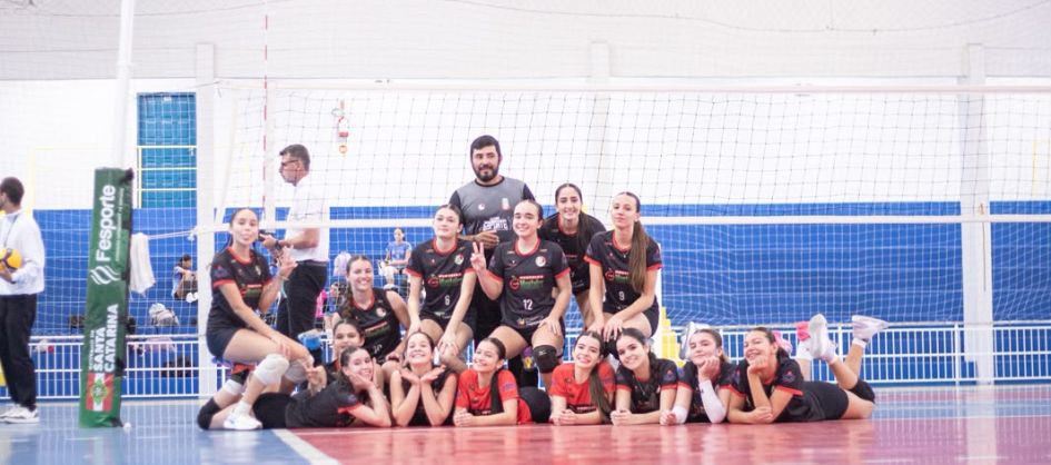 Sombrio se destaca na Regional da Olesc e handebol feminino...