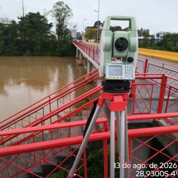 Defesa Civil instala nova régua para monitorar nível do rio na Barranca, em Araranguá