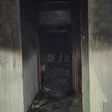 Incêndio atinge galpão abandonado de aproximadamente 560 metros quadrados em Criciúma