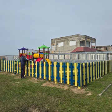 Playground da Avenida Beira Mar recebe cercamento para reforçar a segurança