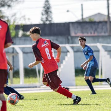 Araranguá avança no futebol e sobe ao pódio no vôlei