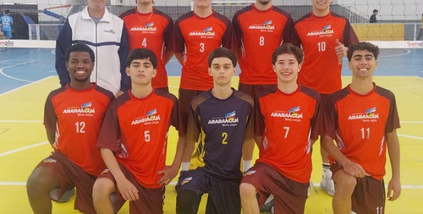 Araranguá avança no futebol e sobe ao pódio no vôlei