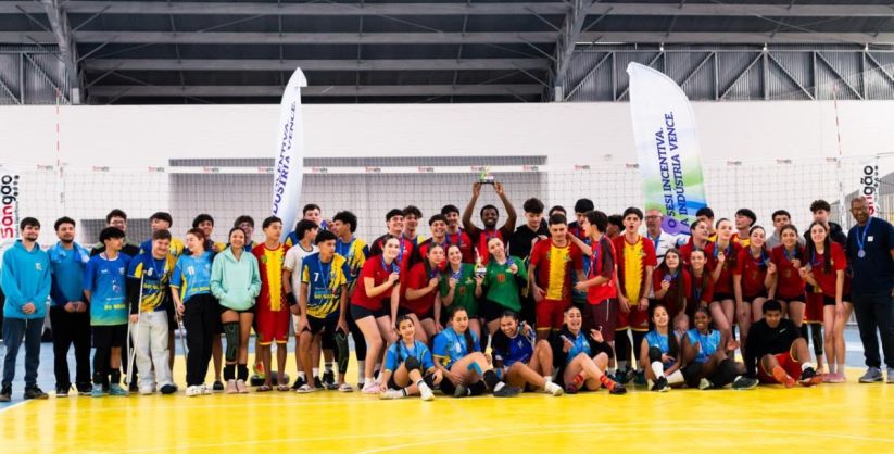 Balneário Arroio do Silva sedia Torneio SESI de Voleibol e conquista segundo lugar nas categorias feminina e masculina