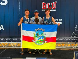 Dupla de Araranguá conquista 3º lugar no vôlei de praia dos Joguinhos Abertos