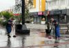 Equipes reforçam limpeza e manutenção no calçadão de Araranguá