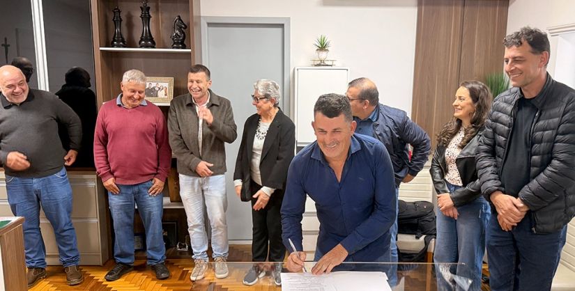 Jacinto Machado investe R$ 2,5 milhões em pavimentação de 15 ruas e apoio ao setor agrícola