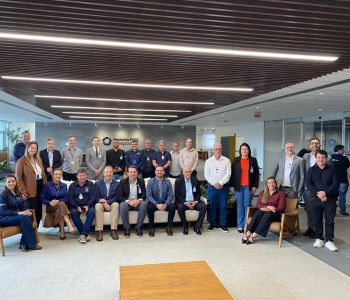 Comitiva da AMESC faz visita na FIESC