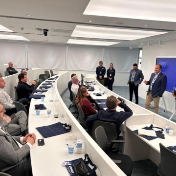 Comitiva da AMESC faz visita na FIESC