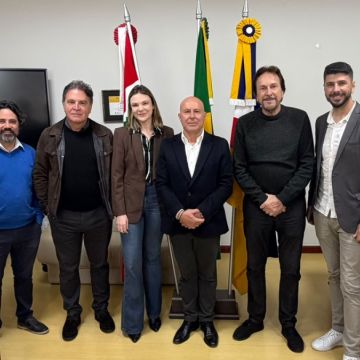 Prefeito Cesar Cesa recebe visita do ex-ministro do Turismo Vinicius Lummertz