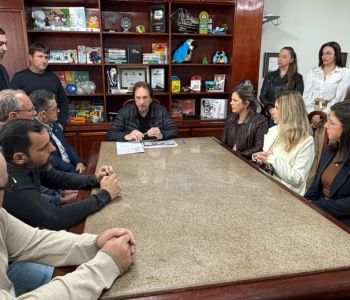 Programa Casa Catarina: Araranguá assina ordem de serviço para 43 moradias