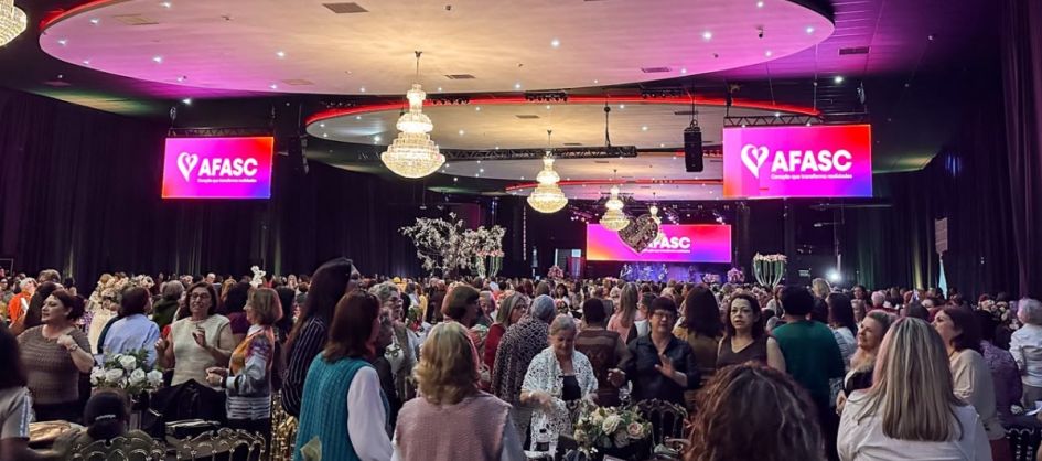 Afasc reúne 2 mil participantes do Clube de Mães em baile...