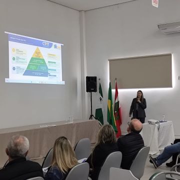 Capacitação aborda Reforma Tributária voltada aos municípios