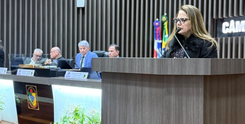 Projetos instituem prêmios por desempenho educacional para profissionais e alunos da rede municipal