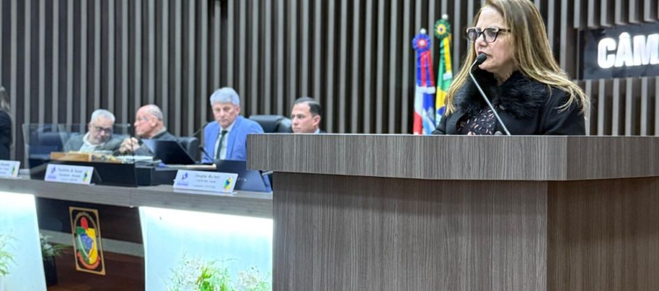 Projetos instituem prêmios por desempenho educacional para...