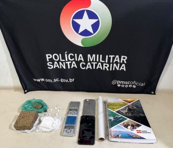 PMSC apreende drogas e prende homem por tráfico nas proximidades de escola