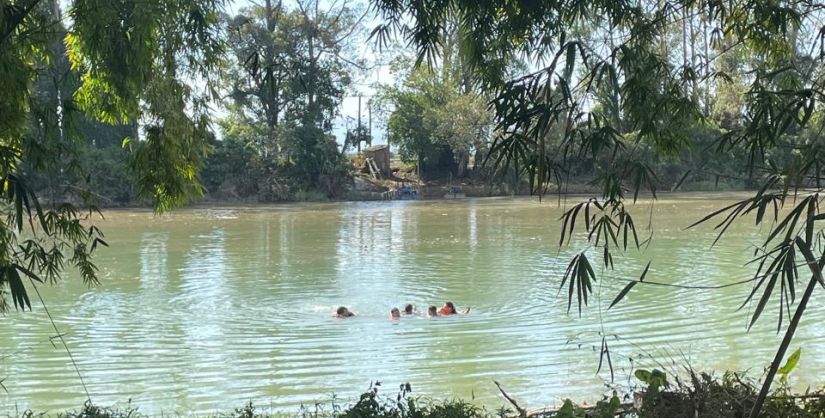 Homem é resgatado do Rio Araranguá após entrar na água em aparente surto