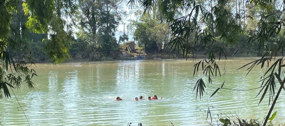 Homem é resgatado do Rio Araranguá após entrar na água ...