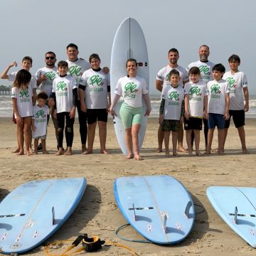 Maryele Cardoso é convocada para representar o Brasil no Mundial de Parasurf