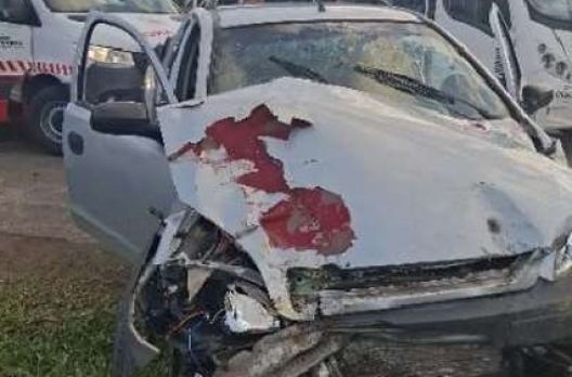 Acidente envolve carro e ônibus escolar em Santa Rosa do Sul