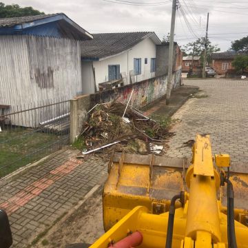 Trabalho de manutenção segue avançando em diferentes pontos de Araranguá