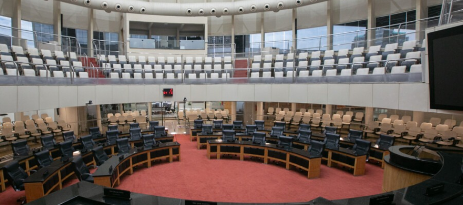 Confira o perfil dos 40 deputados eleitos neste domingo (4)...