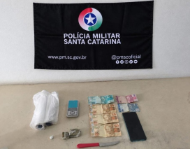 Homem é preso por tráfico de drogas durante abordagem em Araranguá