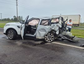 Motorista de 53 anos fica gravemente ferido em acidente na BR-101, em Araranguá
