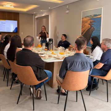 Café com a Presidente aproxima associados e apresenta a força da CDL de Araranguá