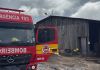 Incêndio atinge estufa de fumo no bairro Parque Alvorada, em Araranguá